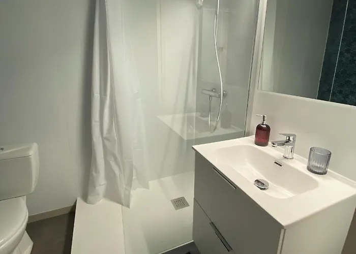 L'arbre Du Voyageur, Face à L'océan, Quartier Des Présidents, 2 Pers *